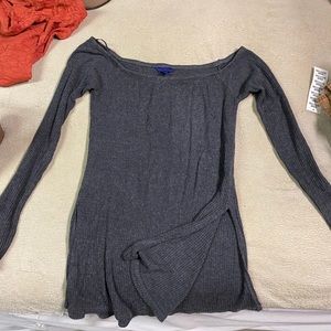 off-the-shoulder fitted sweater